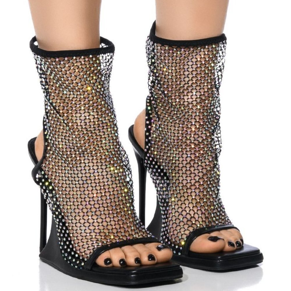 " VICTORIOUS VALOR "   RHINESTONE STILETTO SANDAL IN BLACK { BRAND NEW !!!!!!!!!